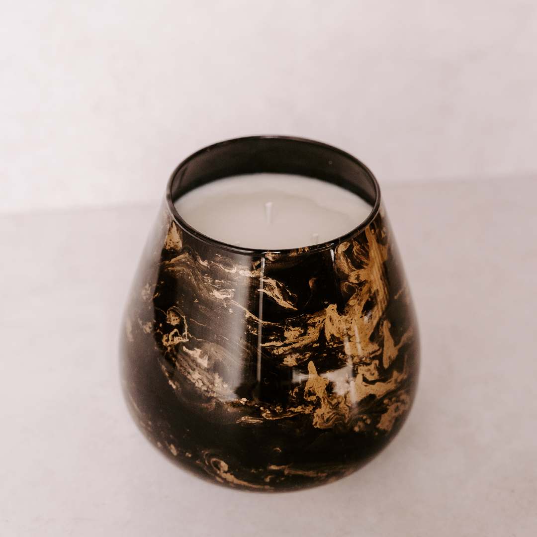 3.5kg Black & Gold Flecked Showstopper Vessel