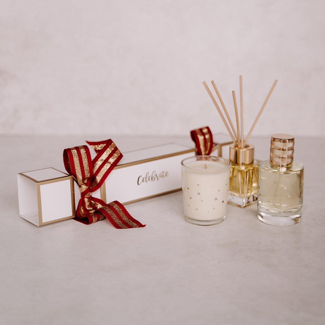 Festive Crackers | Gold with Celebrate